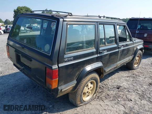 1990 Jeep Cherokee with VIN 1J4FJ38L1LL100497, listed as a IAAI auction lot 37253812 with 214,943 mi miles and . Bid and sale history available at DreamBid. Image 4.