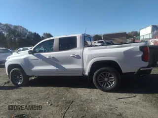 2024 Chevrolet Colorado 2WD LT z VIN 1GCPSCEKXR1255752, wystawiony jako IAAI lot #40898978 z przebiegiem 100 mil mil oraz . Historia ofert i sprzedaży dostępna na DreamBid. Obrazek 14.