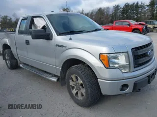 2013 Ford F-150 XL with VIN 1FTFX1EF2DFD88635, listed as a IAAI auction lot 41266514 with 125,277 mi miles. Bid and sale history available at carsss.com. Image 1.