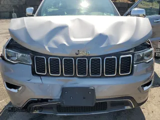 2020 Jeep Grand Cherokee Limited z VIN 1C4RJFBG6LC242912, wystawiony jako Copart lot #59727245 z przebiegiem 28 448 mil mil oraz Szkoda całkowita • Salvage title. Historia ofert i sprzedaży dostępna na DreamBid. Obrazek 12.