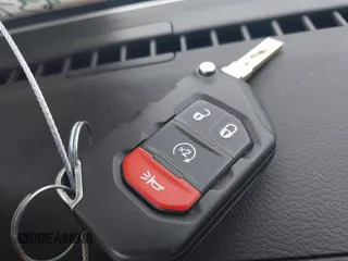 2022 Jeep Wrangler Sport S z VIN 1C4GJXAN9NW124190, wystawiony jako IAAI lot #42027247 z przebiegiem 8 376 mil mil oraz . Historia ofert i sprzedaży dostępna na DreamBid. Obrazek 11.