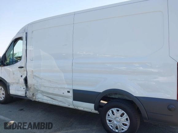 2018 Ford Transit with VIN 1FTBW2CG8JKB46535, listed as a IAAI auction lot 41978414 with 82,316 mi miles and . Bid and sale history available at DreamBid. Image 14.