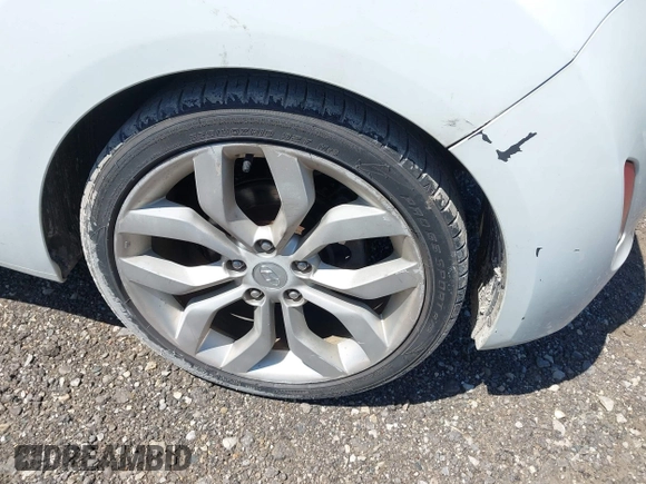 2013 Hyundai Veloster w/Gray Int with VIN KMHTC6AD1DU165476, listed as a IAAI auction lot 42242540 with 201,732 mi miles and . Bid and sale history available at DreamBid. Image 12.
