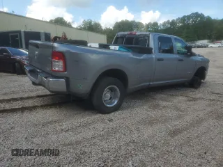 2020 Ram 3500 Tradesman with VIN 3C63RRGL3LG254445, listed as a Copart auction lot 72363144 with 190,697 mi miles and Clean Title. Bid and sale history available at carsss.com. Image 3.