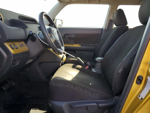 2008 Scion xB z VIN JTLKE50EX81056668, wystawiony jako Copart lot #57836605 z przebiegiem 186 239 mil mil oraz Tytuł czysty. Historia ofert i sprzedaży dostępna na DreamBid. Obrazek 7.