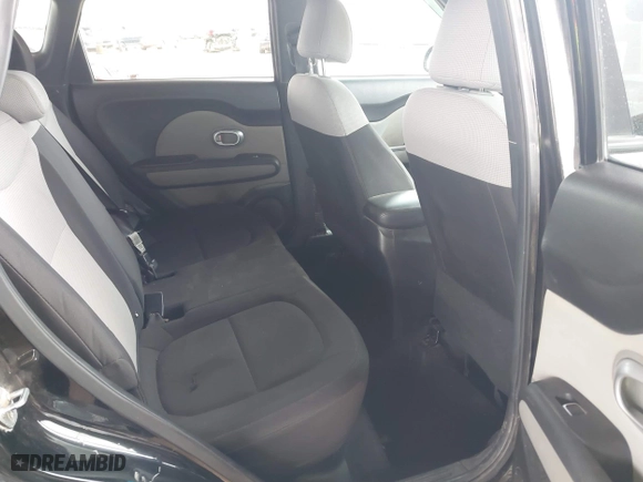 2019 Kia Soul with VIN KNDJN2A28K7684291, listed as a IAAI auction lot 41936705 with 140,653 mi miles. Bid and sale history available at carsss.com. Image 8.