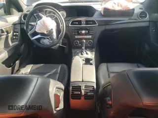 2013 Mercedes-Benz C 250 Sport с VIN WDDGF4HB7DR279741, выставлен на аукционе Copart как лот 61191085 с пробегом 132 198 миль миль и Списание • Salvage title. История ставок и продаж доступна на DreamBid. Изображение 8.