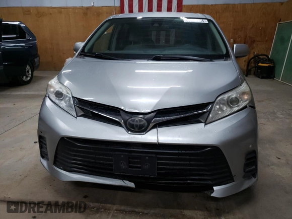 2018 Toyota Sienna LE с VIN 5TDJZ3DC2JS197865, выставлен на аукционе Copart как лот 68896164 с пробегом 449 127 миль миль и Чистый • Clean title. История ставок и продаж доступна на DreamBid. Изображение 5.