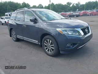 2013 Nissan Pathfinder SV z VIN 5N1AR2MMXDC641515, wystawiony jako IAAI lot #42570637 z przebiegiem 156 525 mil mil oraz . Historia ofert i sprzedaży dostępna na DreamBid. Obrazek 1.