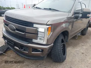 2018 Ford F-250 XL с VIN 1FT7W2BT9JEC77105, выставлен на аукционе IAAI как лот 42187476 с пробегом 211 051 миль миль и . История ставок и продаж доступна на DreamBid. Изображение 6.