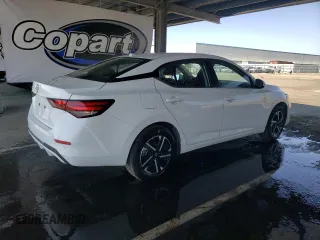 2025 Nissan Sentra SV z VIN 3N1AB8CV4SY303847, wystawiony jako Copart lot #60059615 z przebiegiem 4 384 mil mil oraz Czysty tytuł • Clean title. Historia ofert i sprzedaży dostępna na DreamBid. Obrazek 3.