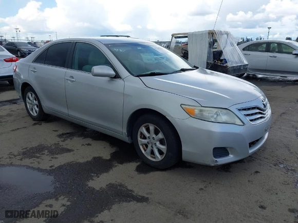2011 Toyota Camry LE with VIN 4T1BF3EK8BU197588, listed as a IAAI auction lot 41789206 with 200,271 mi miles. Bid and sale history available at carsss.com. Image 1.