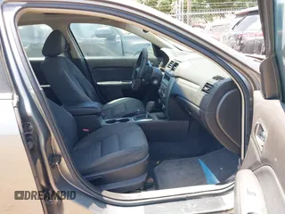 2010 Ford Fusion SE with VIN 3FAHP0HA0AR352188, listed as a IAAI auction lot 42004772 with 227,687 mi miles. Bid and sale history available at carsss.com. Image 5.