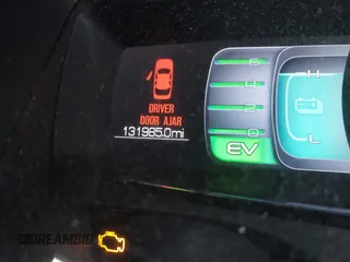 2011 Lincoln MKZ Hybrid with VIN 3LNDL2L39BR775289, listed as a IAAI auction lot 41834998 with 131,985 mi miles. Bid and sale history available at carsss.com. Image 15.