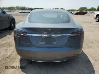2013 Tesla Model S with VIN 5YJSA1AG9DFP04910, listed as a Copart auction lot 60827335 with 97,022 mi miles and Salvage title. Bid and sale history available at DreamBid. Image 6.