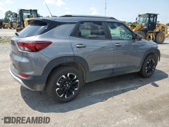 2021 Chevrolet TrailBlazer LT with VIN KL79MPSL1MB040347, listed as a Copart auction lot 64392884 with 42,576 mi miles and Salvage Title. Bid and sale history available at DreamBid. Image 3.