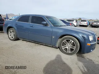 2007 Chrysler 300 C z VIN 2C3KA63H57H790772, wystawiony jako Copart lot #50150225 z przebiegiem 187 800 mil mil oraz Szkoda całkowita • Salvage title. Historia ofert i sprzedaży dostępna na DreamBid. Obrazek 4.