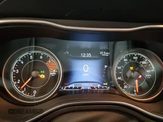 2022 Jeep Cherokee Latitude Lux z VIN 1C4PJMMX0ND502033, wystawiony jako Copart lot #59656985 z przebiegiem 21 055 mil mil oraz Szkoda całkowita • Salvage title. Historia ofert i sprzedaży dostępna na DreamBid. Obrazek 9.
