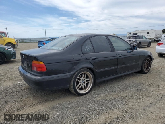 2000 BMW 5 Series z VIN WBADM5341YBY17346, wystawiony jako Copart lot #52618955 z przebiegiem 268 792 mil mil oraz Szkoda całkowita • Salvage title. Historia ofert i sprzedaży dostępna na DreamBid. Obrazek 3.
