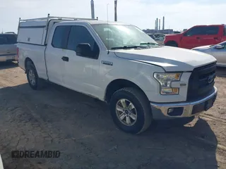 2017 Ford F-150 XL with VIN 1FTEX1E82HFA67391, listed as a IAAI auction lot 41783532 with 195,258 mi miles. Bid and sale history available at carsss.com. Image 1.