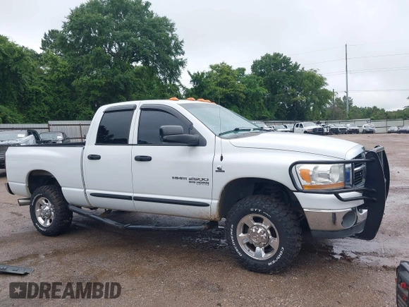 2006 Dodge 2500 SLT z VIN 3D7KS28C36G230672, wystawiony jako IAAI lot #42396365 z przebiegiem 190 519 mil mil oraz . Historia ofert i sprzedaży dostępna na DreamBid. Obrazek 14.