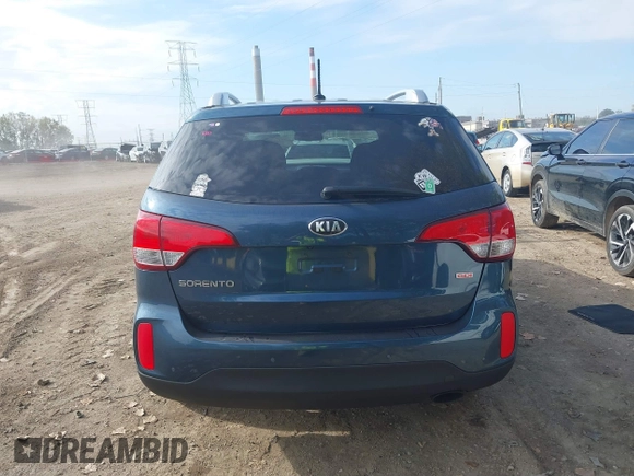 2014 Kia Sorento LX with VIN 5XYKT4A6XEG510139, listed as a IAAI auction lot 40438670 with 155,854 mi miles. Bid and sale history available at carsss.com. Image 16.