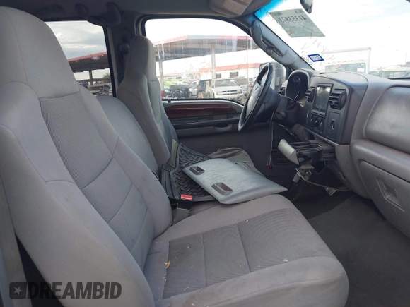 2005 Ford F-250 XL with VIN 1FTSW20P05EB22609, listed as a IAAI auction lot 41353873 with 328,940 mi miles and . Bid and sale history available at DreamBid. Image 5.