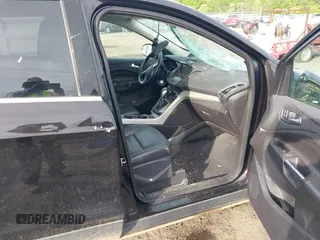 2013 Ford Escape SEL с VIN 1FMCU9HXXDUD49555, выставлен на аукционе IAAI как лот 42042351 с пробегом 124 671 миль миль и . История ставок и продаж доступна на DreamBid. Изображение 5.