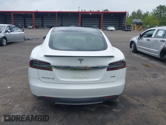 2013 Tesla Model S Performance with VIN 5YJSA1DP9DFP04076, listed as a IAAI auction lot 42185465 with 179,640 mi miles and . Bid and sale history available at DreamBid. Image 16.