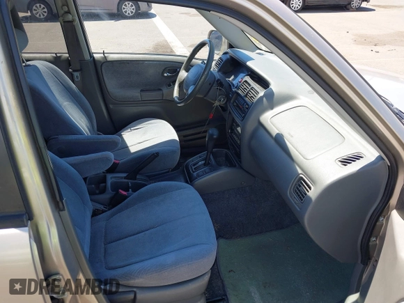 2002 Suzuki XL-7 with VIN JS3TY92V724105263, listed as a IAAI auction lot 41858262 with 103,249 mi miles. Bid and sale history available at carsss.com. Image 5.