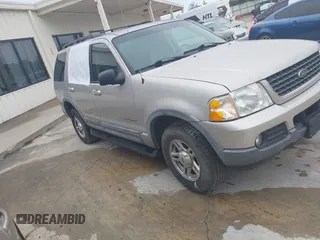2002 Ford Explorer XLT z VIN 1FMZU63W72UC73880, wystawiony jako IAAI lot #42234720 z przebiegiem 154 617 mil mil oraz . Historia ofert i sprzedaży dostępna na DreamBid. Obrazek 1.