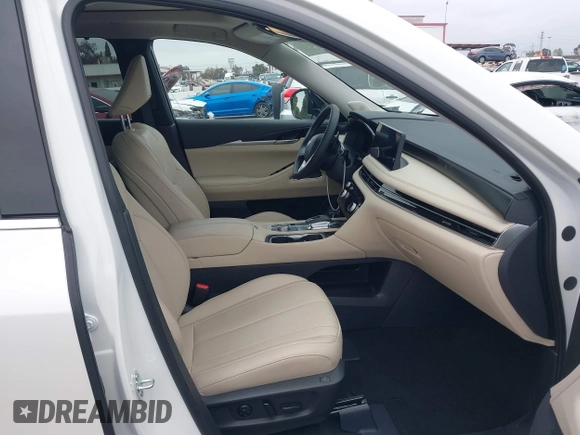 2025 Infiniti QX60 Sensory with VIN 5N1AL1GS6SC330036, listed as a IAAI auction lot 42193990 with 5,403 mi miles and . Bid and sale history available at DreamBid. Image 5.