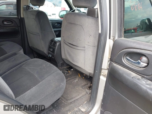 2008 GMC Envoy SLT with VIN 1GKDT13S082229634, listed as a IAAI auction lot 41846684 with 84,100 mi miles. Bid and sale history available at carsss.com. Image 8.
