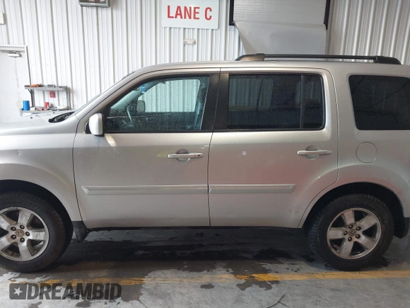 2011 Honda Pilot EX with VIN 5FNYF3H44BB022324, listed as a IAAI auction lot 42199376 with 277,735 mi miles and . Bid and sale history available at carsss.com. Image 14.