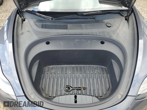 2022 Tesla Model 3 z VIN 5YJ3E1EA3NF287056, wystawiony jako Copart lot #58954225 z przebiegiem 132 196 mil mil oraz Czysty tytuł • Clean title. Historia ofert i sprzedaży dostępna na DreamBid. Obrazek 11.
