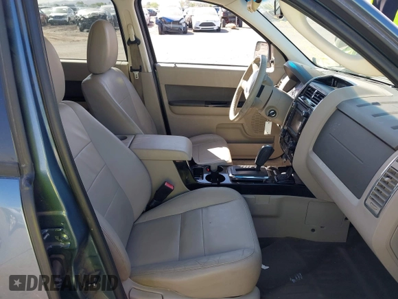 2011 Ford Escape Hybrid с VIN 1FMCU4K34BKA60771, выставлен на аукционе IAAI как лот 42283654 с пробегом 158 570 миль миль и . История ставок и продаж доступна на DreamBid. Изображение 5.
