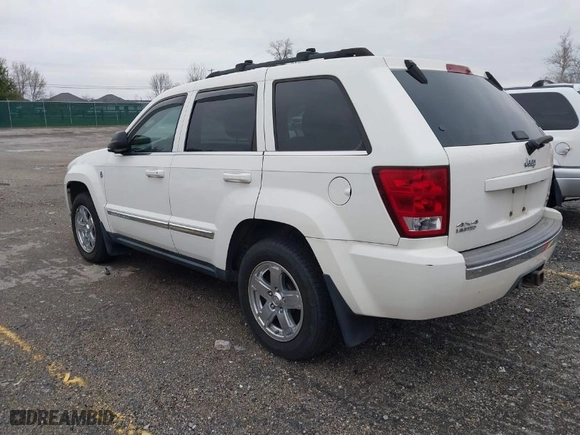 2006 Jeep Grand Cherokee Limited with VIN 1J4HR58256C336417, listed as a IAAI auction lot 41829873 with 117,597 mi miles. Bid and sale history available at carsss.com. Image 3.