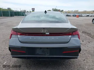 2025 Hyundai Elantra SEL Convenience with VIN KMHLS4DG9SU913286, listed as a IAAI auction lot 42014518 with 2,755 mi miles. Bid and sale history available at carsss.com. Image 16.