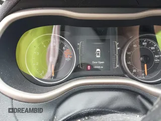 2017 Jeep Cherokee Latitude with VIN 1C4PJMCB3HW657318, listed as a IAAI auction lot 42429044 with 133,335 mi miles and . Bid and sale history available at DreamBid. Image 7.