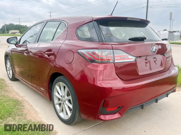 2013 Lexus CT 200h z VIN JTHKD5BH3D2165045, wystawiony jako Copart lot #59756555 z przebiegiem 106 547 mil mil oraz Czysty tytuł • Clean title. Historia ofert i sprzedaży dostępna na DreamBid. Obrazek 3.