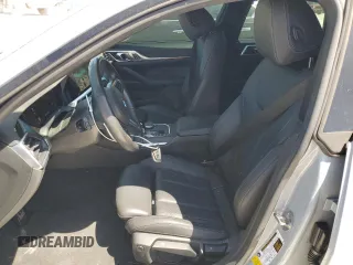 2022 BMW 4 Series 430i z VIN WBA63AV04NFM02881, wystawiony jako Copart lot #49373595 z przebiegiem 33 722 mil mil oraz Szkoda całkowita • Salvage title. Historia ofert i sprzedaży dostępna na DreamBid. Obrazek 7.
