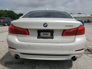 2018 BMW 5 Series 530i z VIN WBAJA5C50JG899776, wystawiony jako Copart lot #55436075 z przebiegiem Nie podano mil oraz Szkoda całkowita • Salvage title. Historia ofert i sprzedaży dostępna na DreamBid. Obrazek 6.