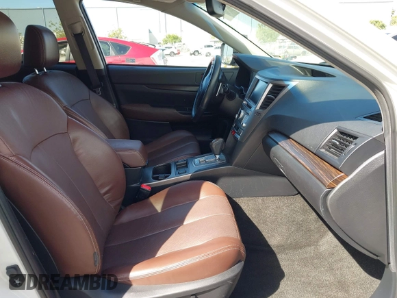 2014 Subaru Outback Limited с VIN 4S4BRBPC3E3303219, выставлен на аукционе IAAI как лот 42345476 с пробегом 97 876 миль миль и . История ставок и продаж доступна на DreamBid. Изображение 5.