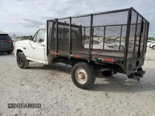 1995 Ford F-250 with VIN 1FTHF25H1SNB73298, listed as a Copart auction lot 84031634 with 0 mi miles and Salvage Title. Bid and sale history available at carsss.com. Image 2.