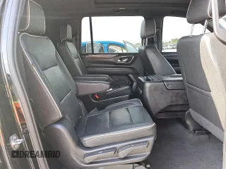 2022 GMC Yukon XL SLT z VIN 1GKS2GKD4NR141964, wystawiony jako Copart lot #57157795 z przebiegiem 48 131 mil mil oraz Czysty tytuł • Clean title. Historia ofert i sprzedaży dostępna na DreamBid. Obrazek 11.