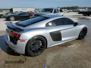 2017 Audi R8 z VIN WUAKBAFX3H7901379, wystawiony jako Copart lot #81711484 z przebiegiem 27 411 mil mil oraz Szkoda całkowita • Salvage title. Historia ofert i sprzedaży dostępna na DreamBid. Obrazek 3.