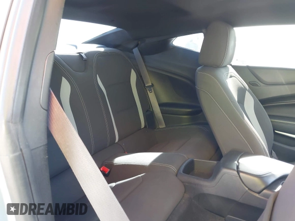2017 Chevrolet Camaro 1LT z VIN 1G1FB1RS0H0146367, wystawiony jako IAAI lot #42343908 z przebiegiem 82 747 mil mil oraz . Historia ofert i sprzedaży dostępna na DreamBid. Obrazek 8.