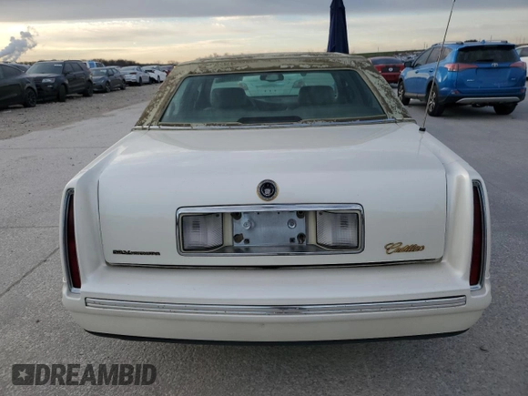 1999 Cadillac DeVille z VIN 1G6KD54Y8XU790082, wystawiony jako Copart lot #87709165 z przebiegiem 112 485 mil mil oraz Czysty tytuł • Clean title. Historia ofert i sprzedaży dostępna na DreamBid. Obrazek 6.