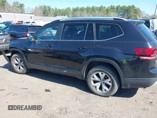 2018 Volkswagen Atlas SE with VIN 1V2DP2CA9JC599623, listed as a IAAI auction lot 42065906 with Not provided miles and . Bid and sale history available at DreamBid. Image 14.