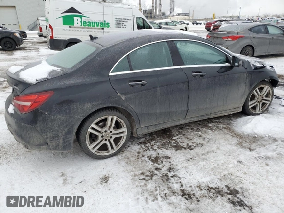 2018 Mercedes-Benz CLA 250 z VIN WDDSJ4GB4JN592629, wystawiony jako Copart lot #44162995 z przebiegiem 105 024 mil mil oraz Szkoda całkowita • Salvage title. Historia ofert i sprzedaży dostępna na DreamBid. Obrazek 3.